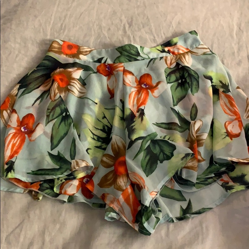 Show Me Your Mumu Flowy Tropical Shorts Size Large